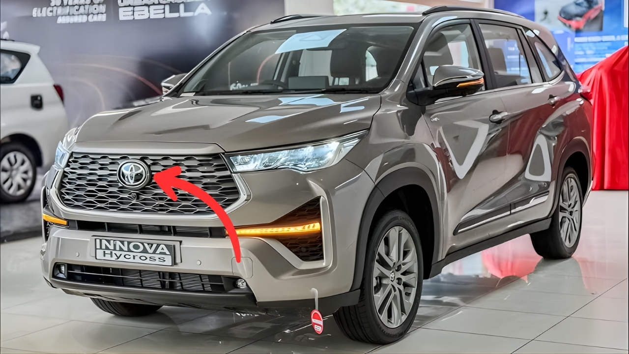 Toyota Innova Hycross